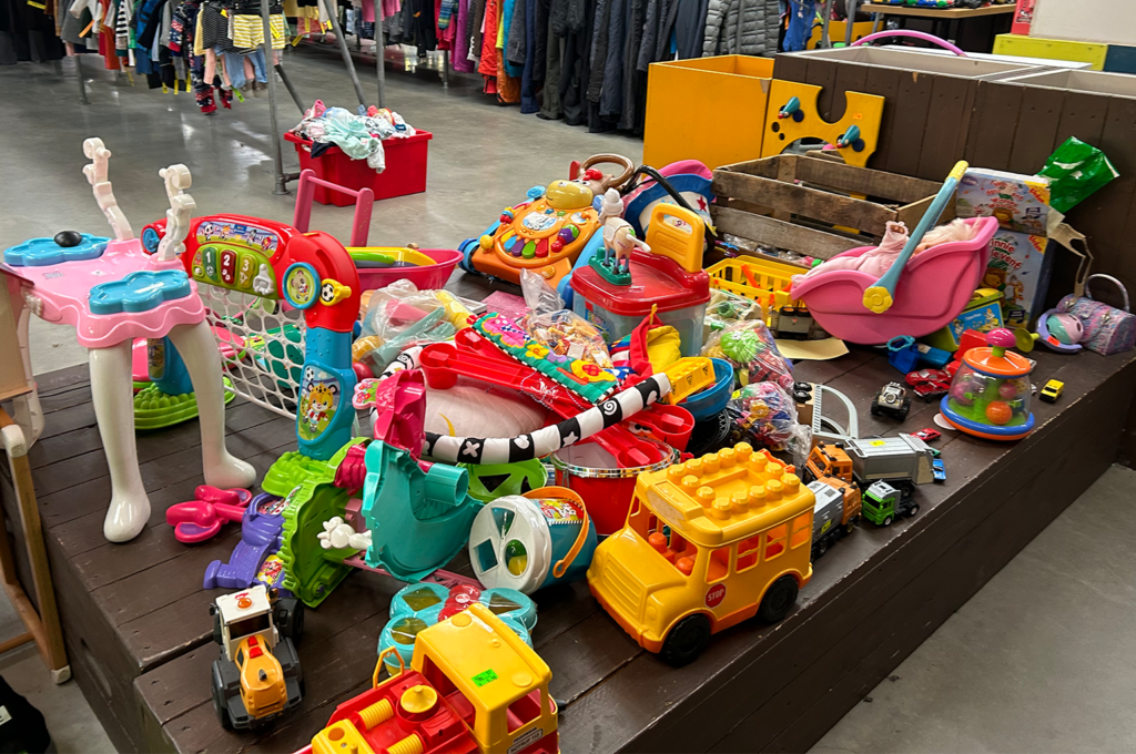 Duurzame feestdagen: koop je cadeau tweedehands – door Laurentien Adriaens