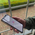 Experts over socialemediaverbod voor -16-jarigen in Australië: “Verbieden is vaak niet de oplossing” – door Pauline Brabants