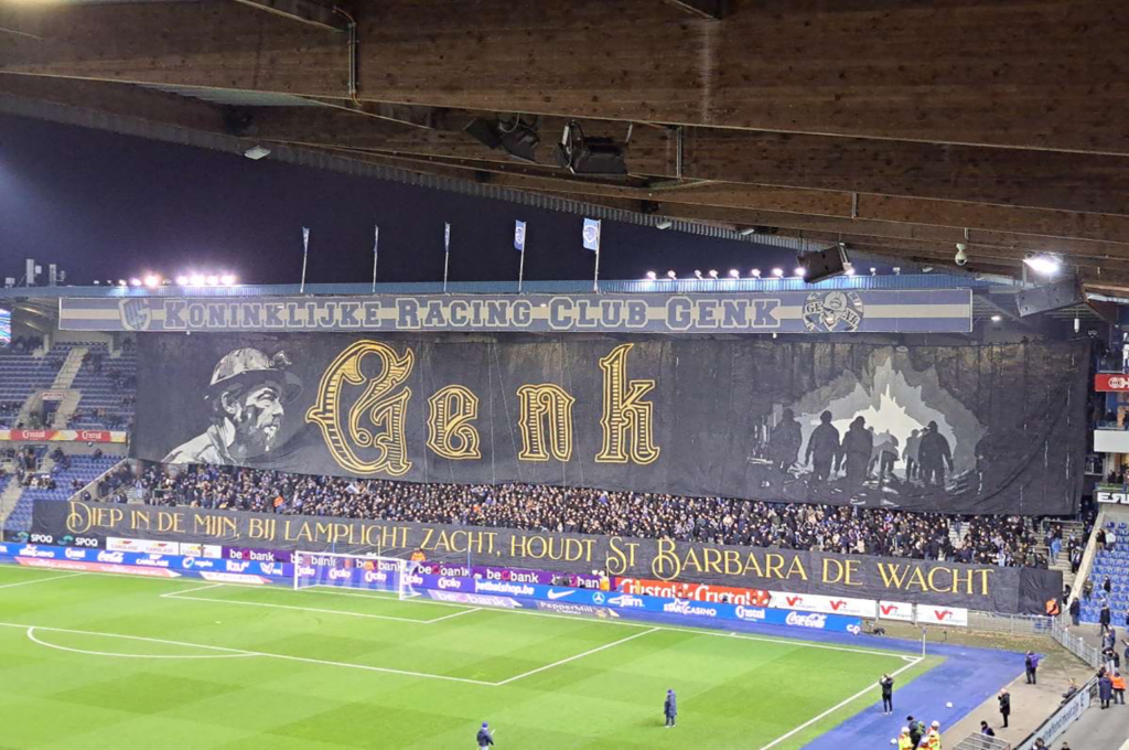LUISTER – Op een sfeervolle woensdagavond bekert KRC Genk verder – door Ward Joosten