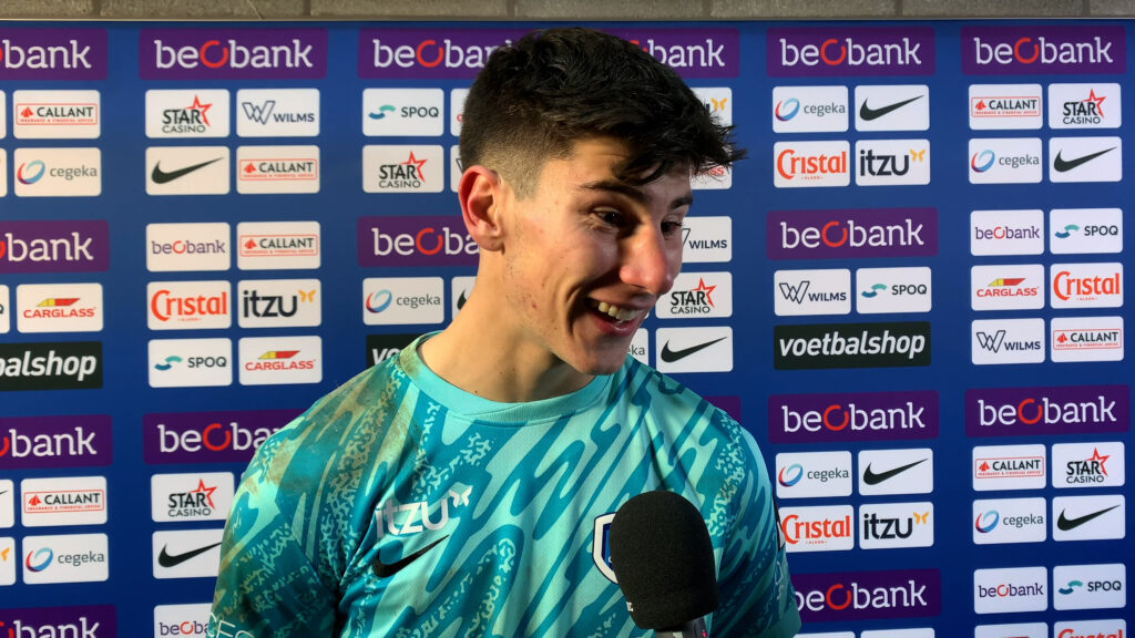 Mike Penders (19) nog eens onder de lat bij KRC Genk: “Natuurlijk wil ik meer spelen” – door Wout Hion