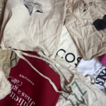 Zijn totebags minder milieuvriendelijk dan plastic zakjes? – door Jill Swinnen