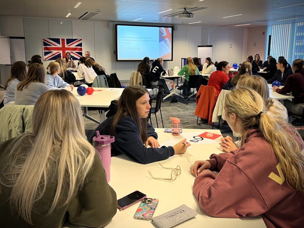 Quiz voor studenten Communicatie. “Bij ons geen traditionele, saaie les op verplaatsing!” – door Ioana Mertens en Lotte Michiels