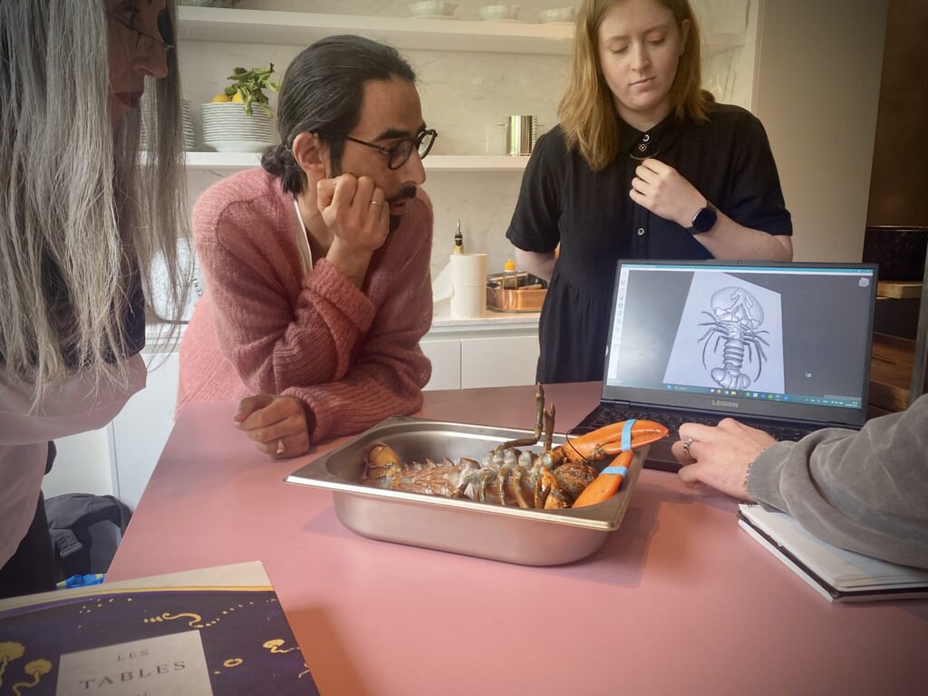 Tafel als canvas: PXL-studenten ontwerpen tafelbedekking rond het thema ‘waarde’  – door Anna Caldarulo