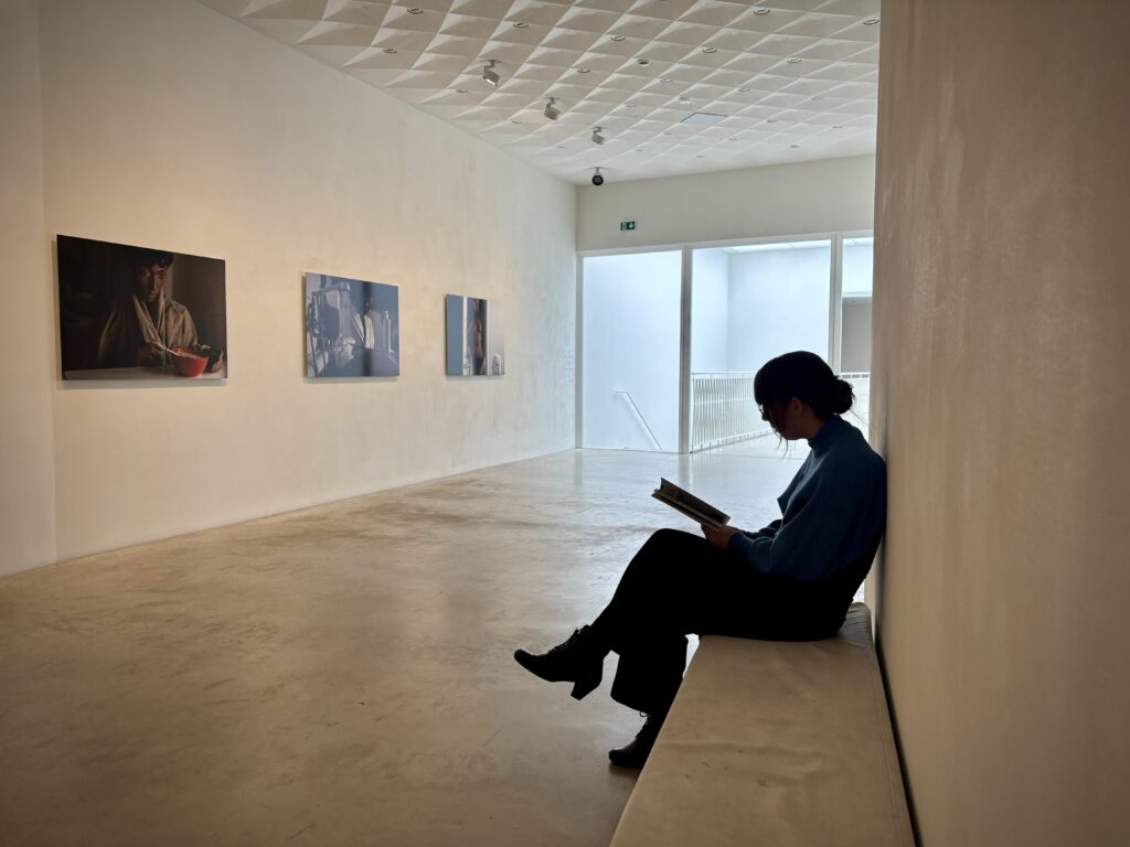 Studenten Juweelontwerp doen inspiratie op voor bachelorproef in Z33 – door Meike Cich en Catalina Gelders