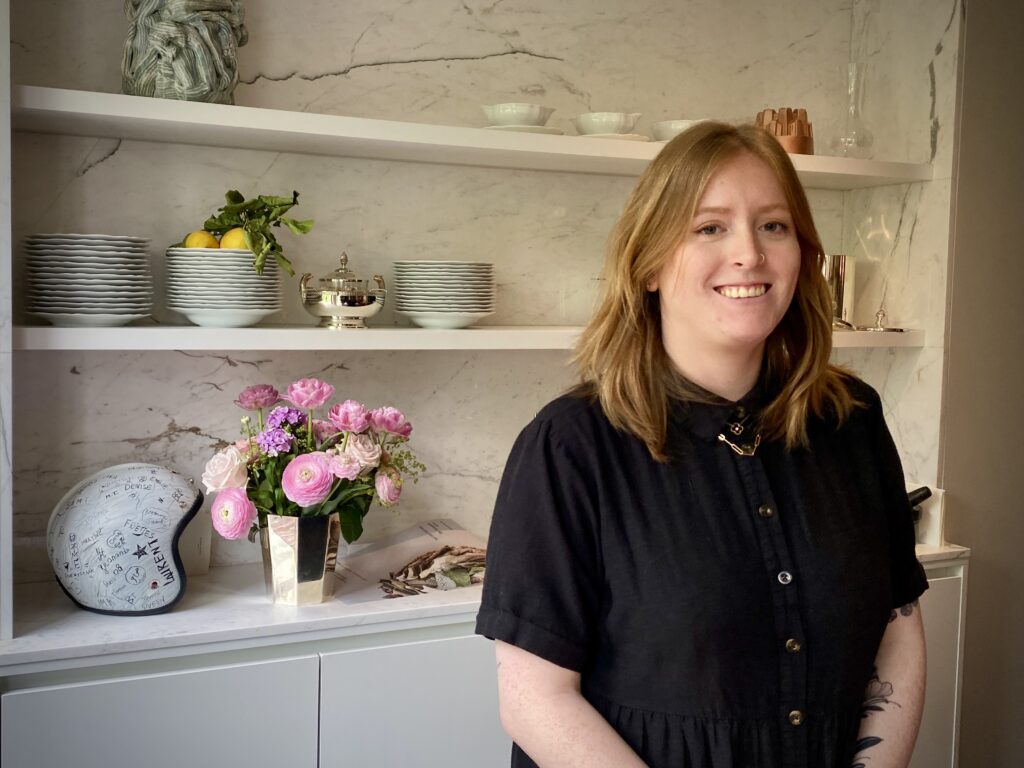 De tafel heruitgevonden: studenten Juweelontwerp zoeken nieuwe vormen van tafelbedekking – door Ashley Tytgat