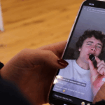 Arne Claessens (Mr. Krul) zorgt voor de nodige entertainment voor jongeren op TikTok