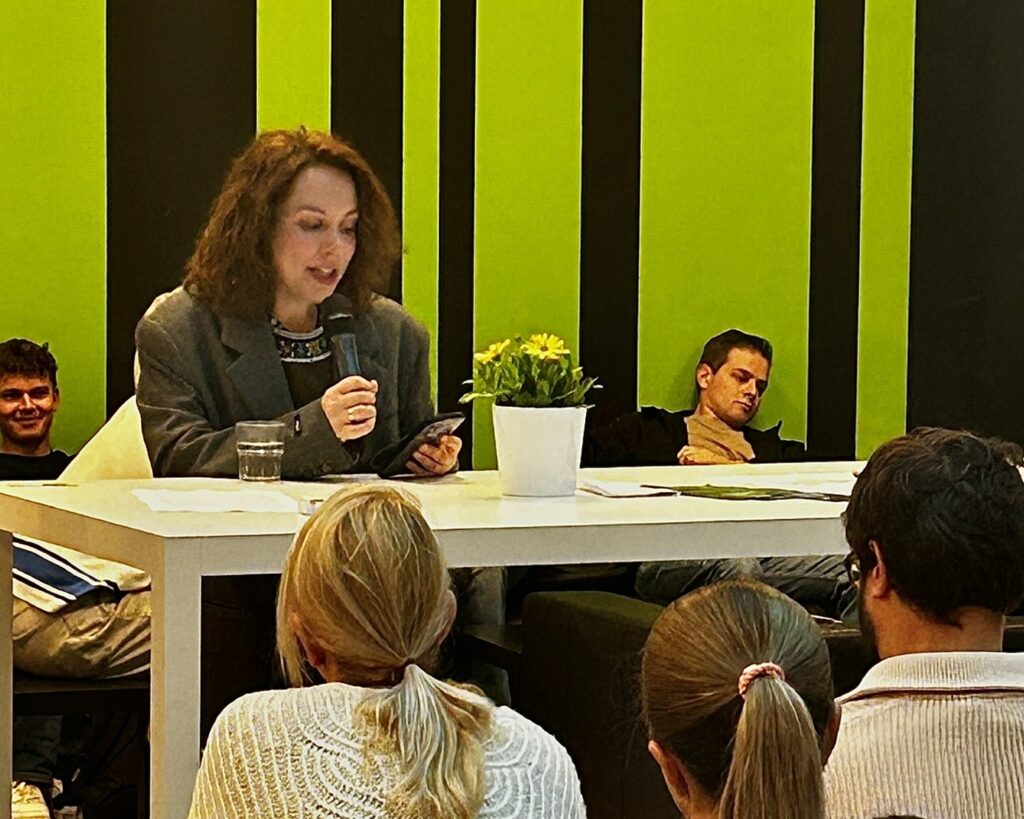 Dr. Anna Kushnir getuigt bij PXL Healthcare: “In sommige steden maakt oorlog het dagelijks leven bijna onmogelijk”